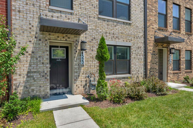 Foto del edificio - 4322 Roland Heights Ave