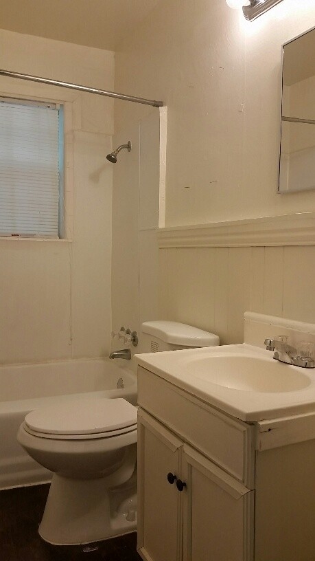 Building Photo - 1 Bed, 1 Bath duplex in Grand Prairie