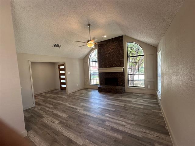 Foto del edificio - 1581 Glenmore Dr
