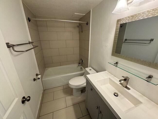 Foto del edificio - 2594 Robin Rd