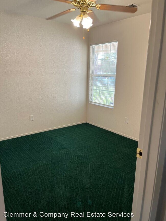 Foto del edificio - 3 br, 2 bath House - 504 Lake Valley Drive