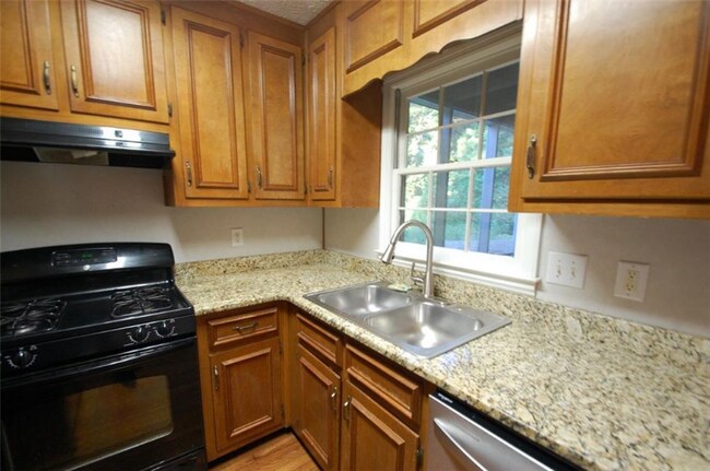 Foto del edificio - 5511 Burrus Ln