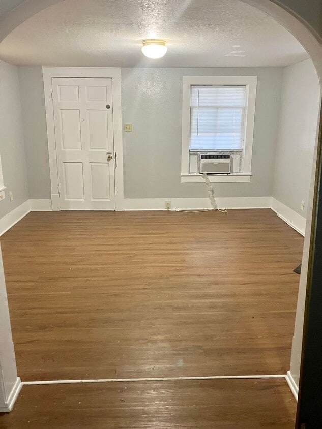 Foto del edificio - 613 Church St