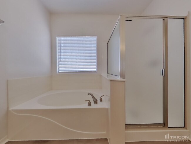 Foto del edificio - 25574 W St Charles Ct