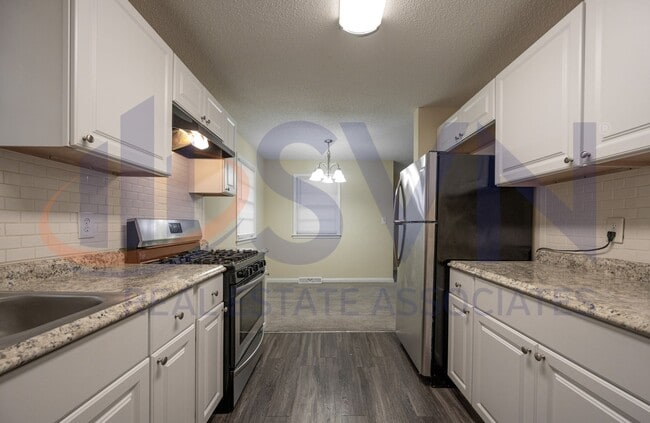 Foto del edificio - 3-Bedroom Home with Modern Touches