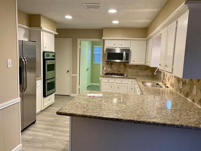 Foto del edificio - 16423 Havenpark Dr