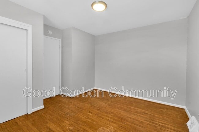 Building Photo - 15 Janice St