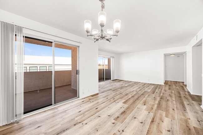 Building Photo - Alcott Apartments