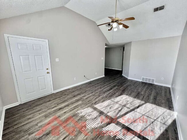 Building Photo - 5528 Ginners Dr