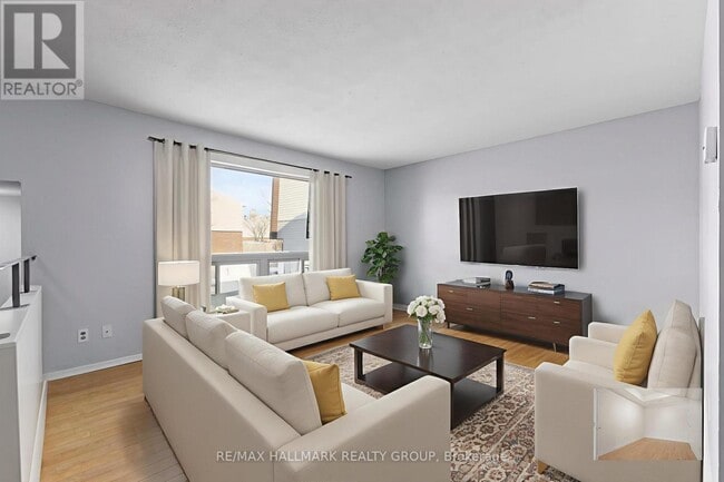 Building Photo - 15B Woodvale Green