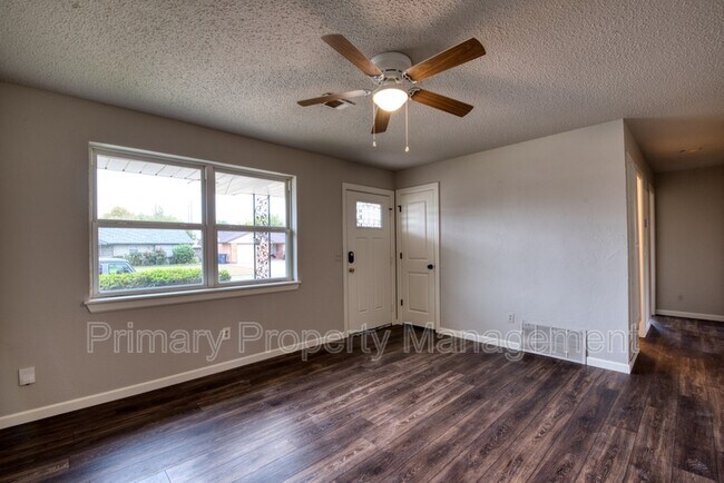 Building Photo - 2828 SW 83rd St