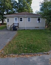 Building Photo - 185 Middle St