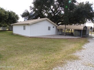 Building Photo - 212 Thoroughbred Dr