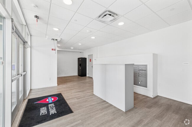 Lobby Photo - 4008 W. Martin Luther King Blvd