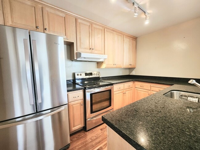 Photo - Woodlake two bed, 2 bath Apartment