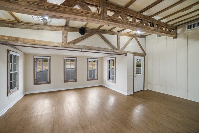 Foto del edificio - 19827 FM 306