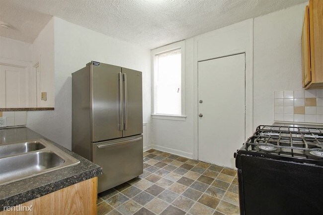 Foto del edificio - 2 br, 1 bath Apartment - 8456 S Wabash Ave
