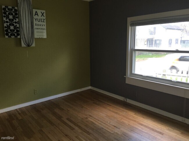 Building Photo - 4 br, 2 bath House - 841 W Washington St 8...