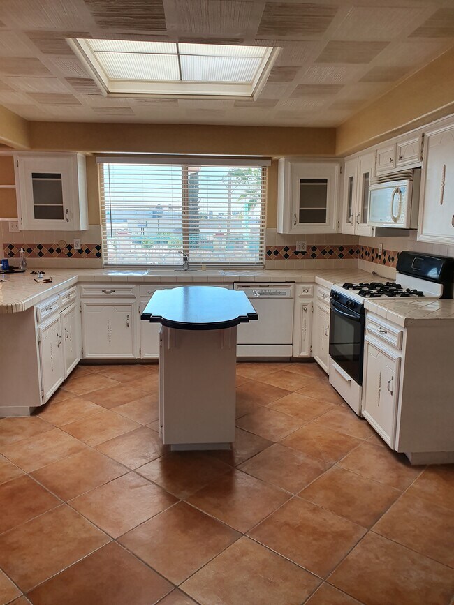 Building Photo - 7616 Springwood Dr