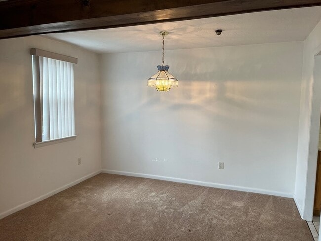 Building Photo - 111 Ethyl Way
