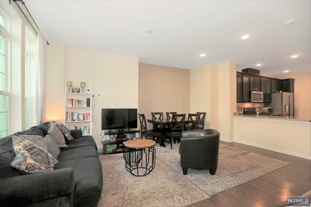 Building Photo - 114 Wesmont Drive
