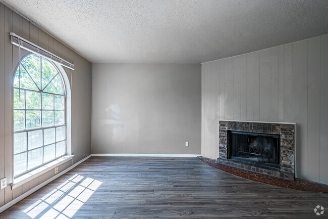 2BR, 2BA - 922SF - Augusta Place Apartments