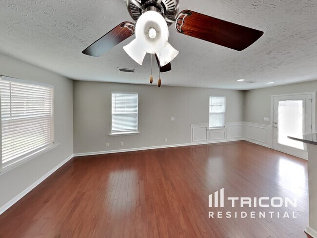 Building Photo - 2511 Salem Glen Xing