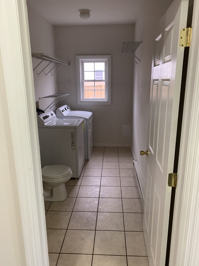 W/D hookups (pictured are tenant's) - 5350 Peru St