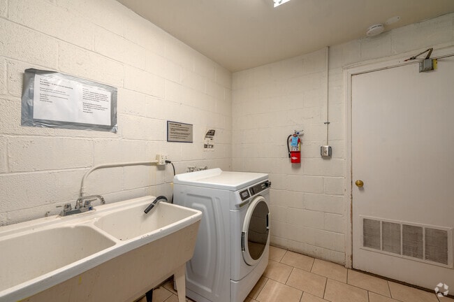 Laundry Room - Kemper Place
