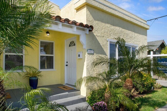 Foto del edificio - 3815 E 8th St