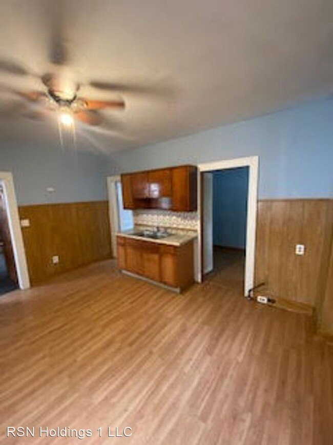 Building Photo - 3 br, 1 bath House - 3654 E 55TH ST
