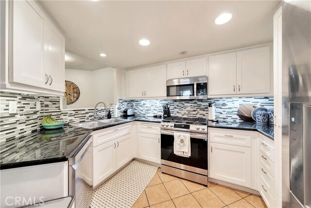 Building Photo - 25151 Via Catalina