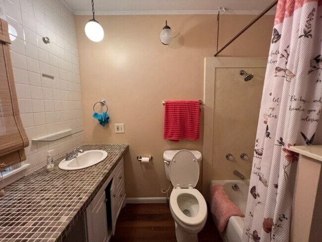 Building Photo - 1825 Barbe
