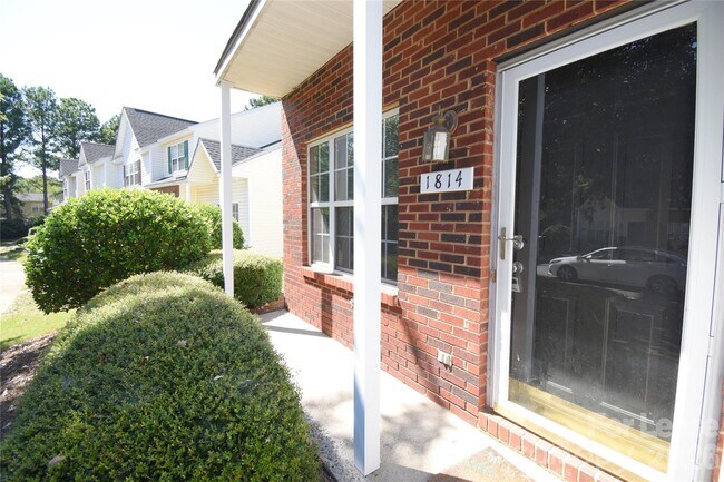 Foto del edificio - 1814 Birch Heights Ct
