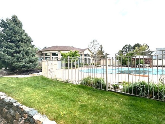 Building Photo - Great Littleton Condominium with Garage