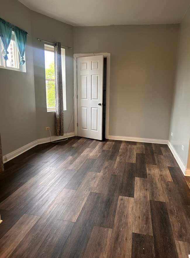 Building Photo - 5938 S Indiana Ave