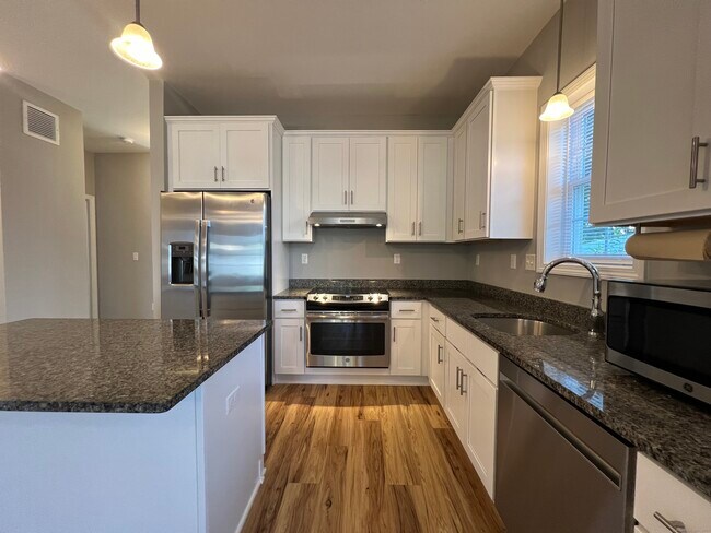 Building Photo - 41 Eden Ave
