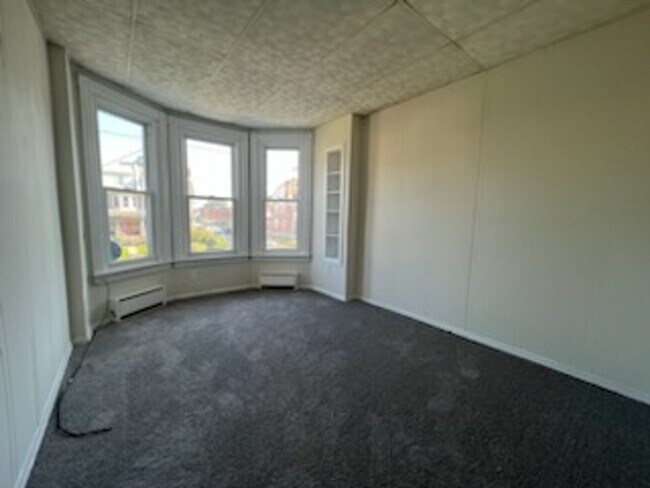 Building Photo - 513 Macdade Boulevard