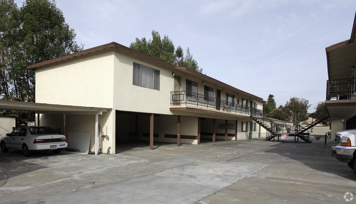 Building Photo - 8121-8135 4th St