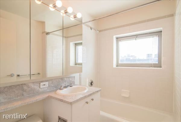Primary Photo - 404 W 37th St