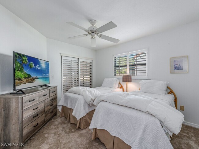 Building Photo - 825 Reef Point Cir