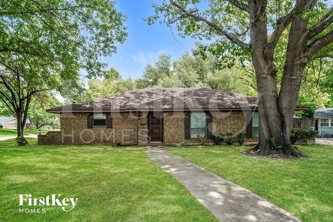 Building Photo - 222 Creekwood Ct