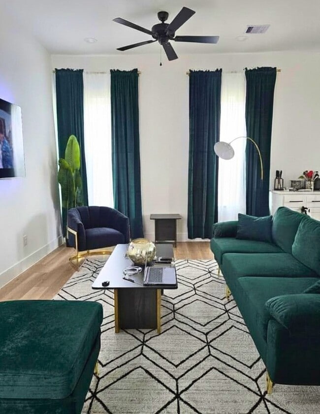 Photo - 1462 Ferguson Way (Houston, TX) Apartment