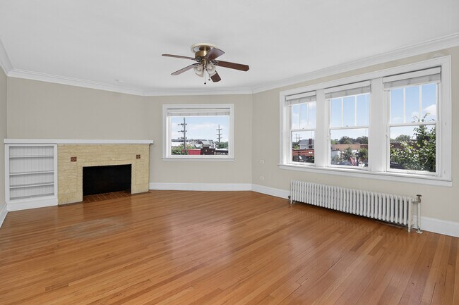 Foto del edificio - 438 N Main St