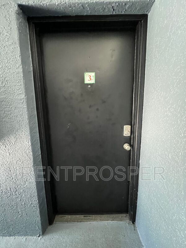 Foto del edificio - 4112 Pershing Pointe Pl