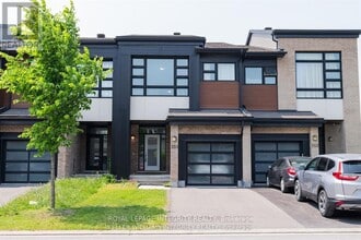 Building Photo - 551 Triangle St