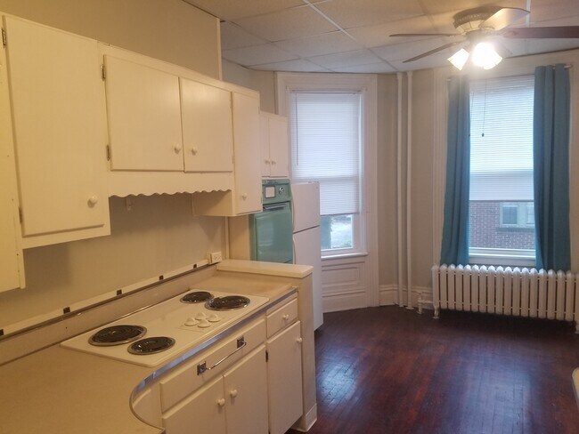 Foto del edificio - 425 N Main St