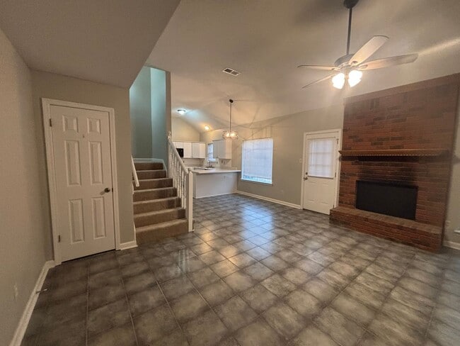 Building Photo - 3895 Oak Branch Cir E