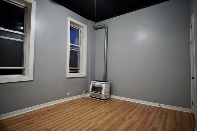Foto del edificio - 1100 W 18th St