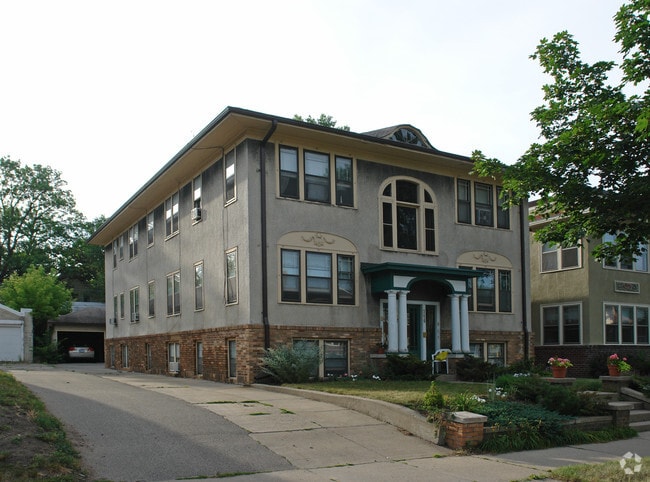 Building Photo - 3437 Portland Ave S